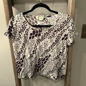 Grey and white animal print top #wildprint #stellamccartney animal prin